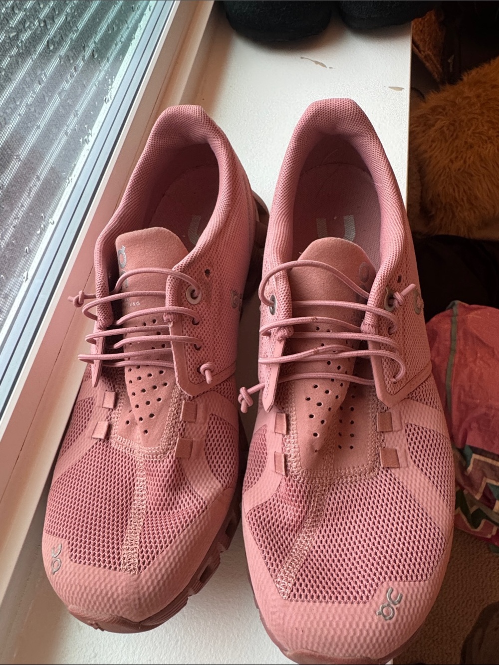 On Cloud Women's Pink Running Sneakers